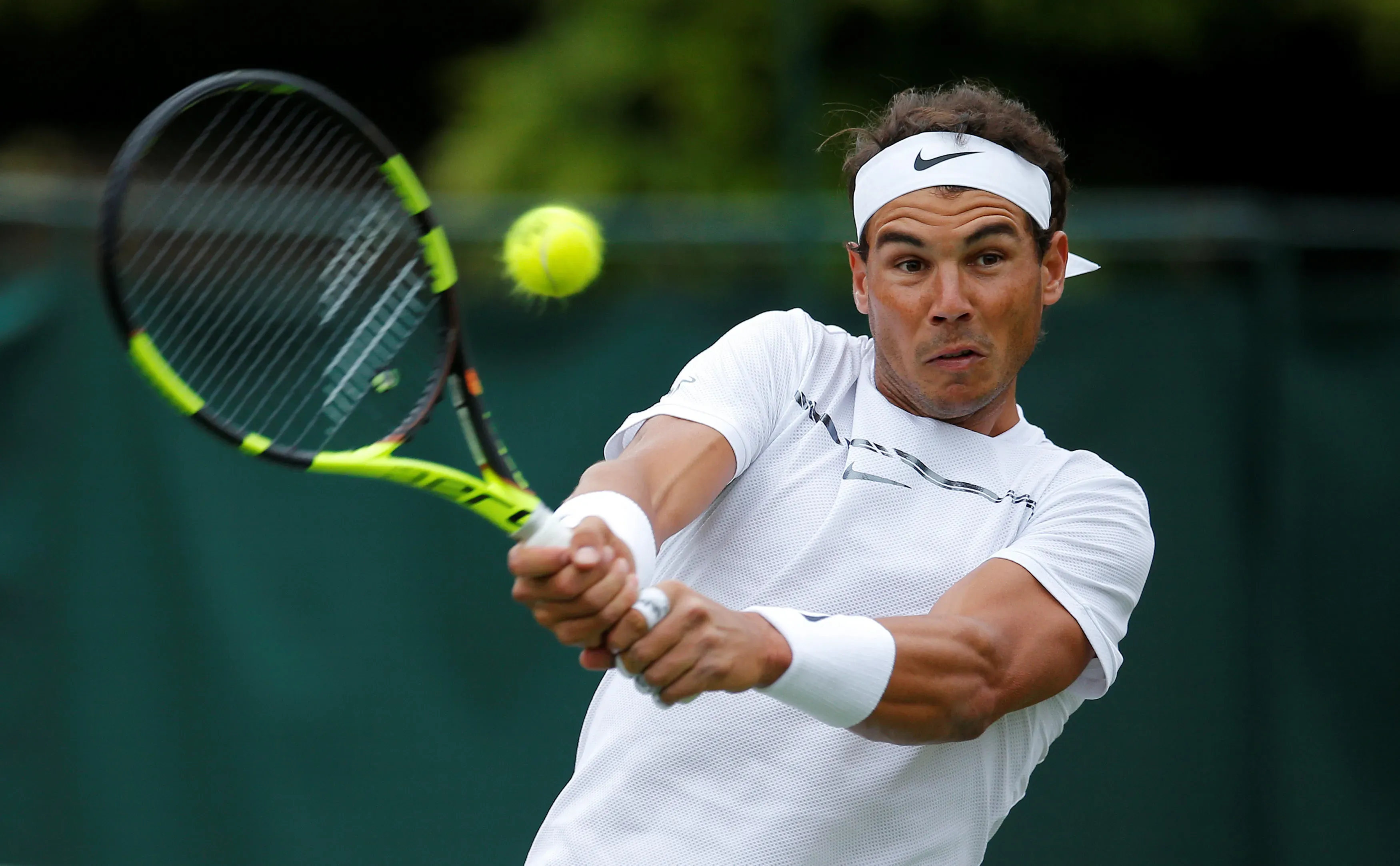 Rafael Nadal jugando con Babolat Pure Aero