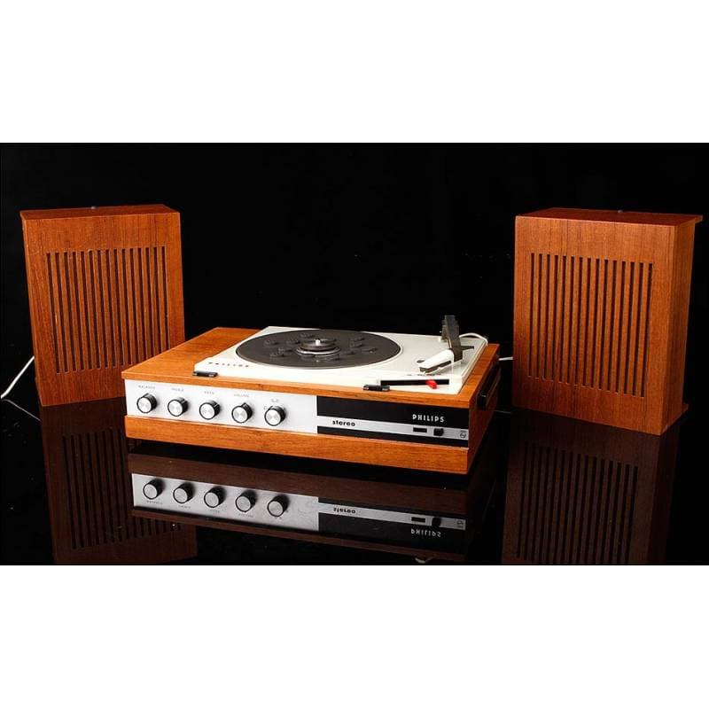 (Phillips estereo - imagen de antiguedades técnicas.com)